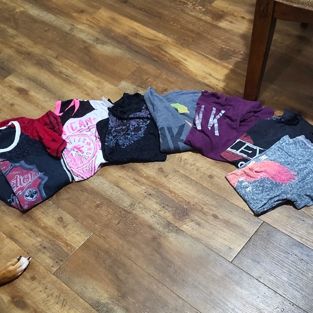 T-Shirts - Assorted Colors Brands..all Fit Like A Medium